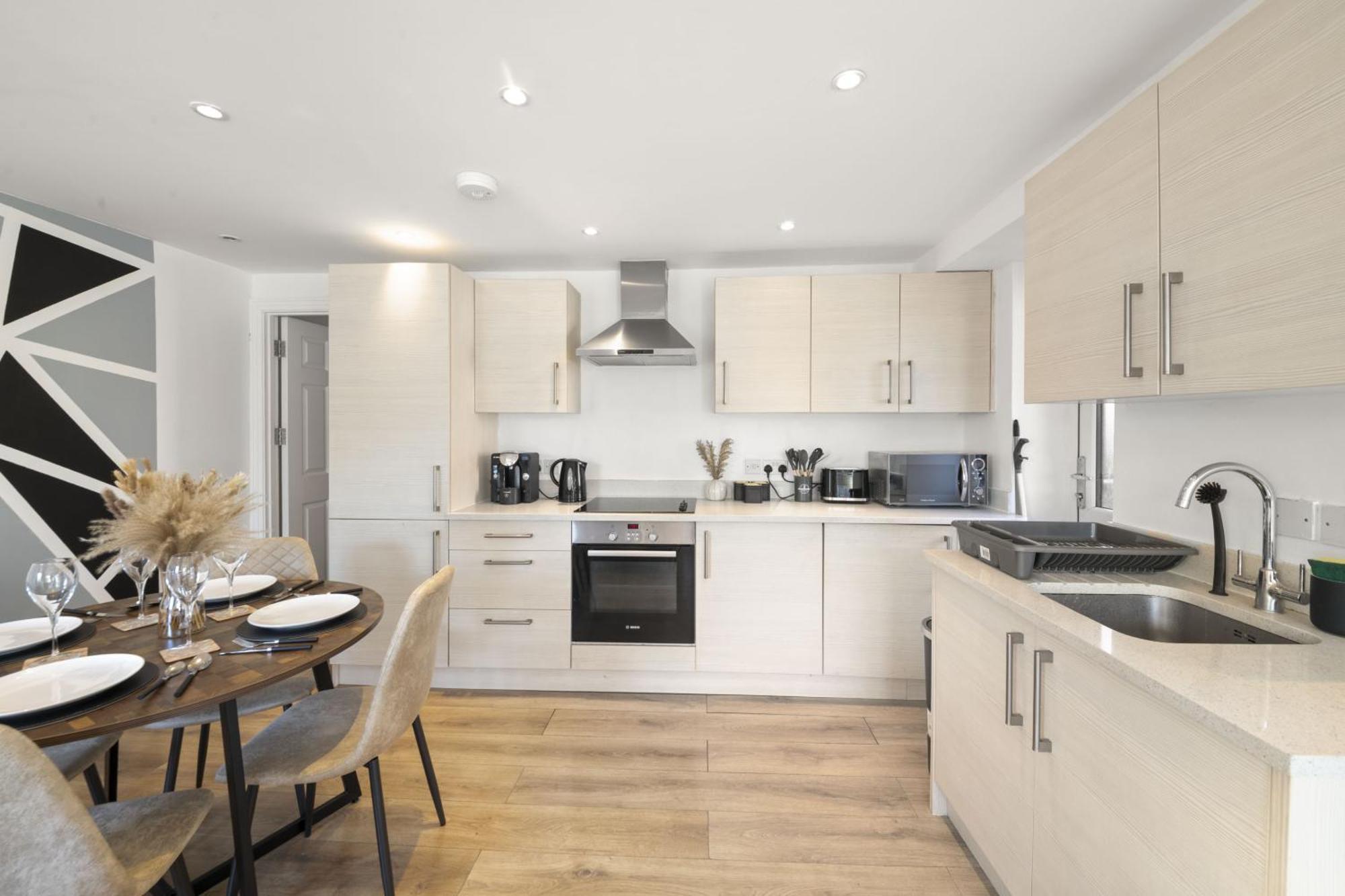 2 Bdr, Wembley Stadium, Parking, Family Friendly Апартаменты